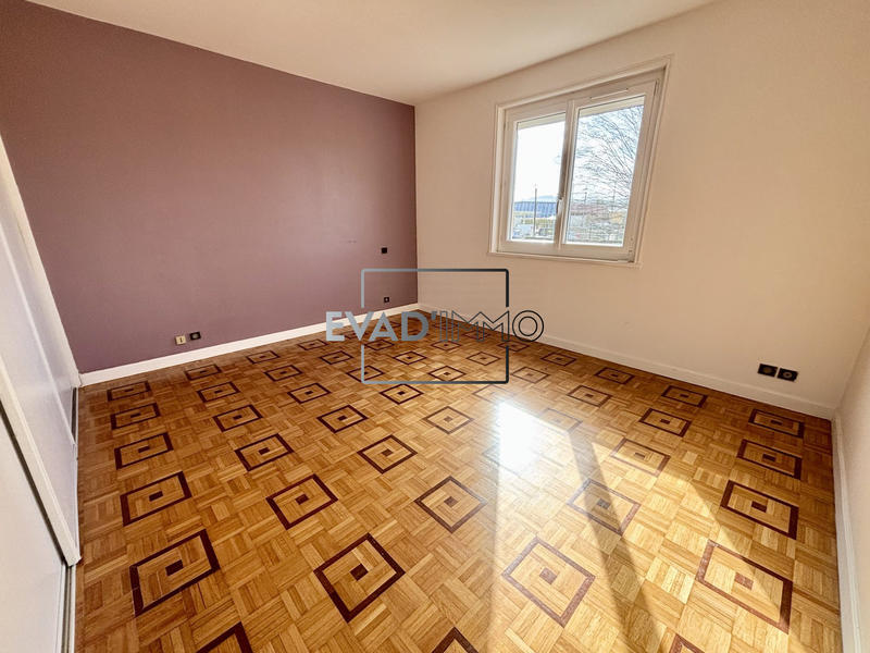 Maison - 175 m² - 7 pièces