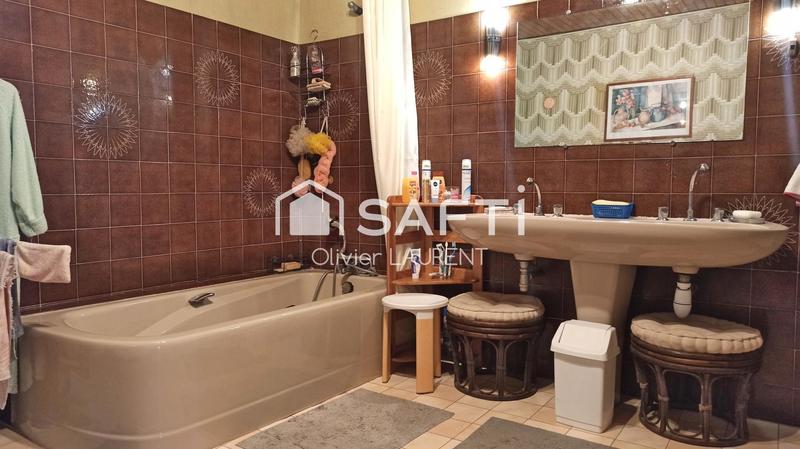 Maison - 213 m² - 7 pièces