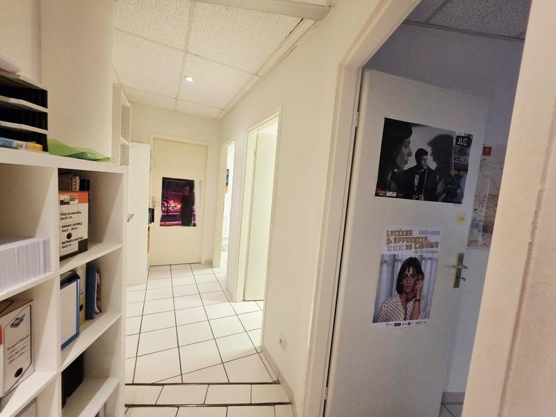 Local d'activités - 80 m² - 5 pièces