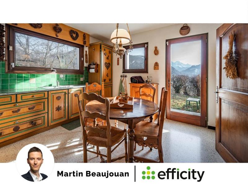 Maison - 360 m² - 9 pièces