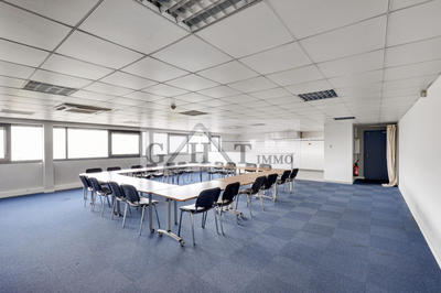 Entrepôt - 6 897 m²