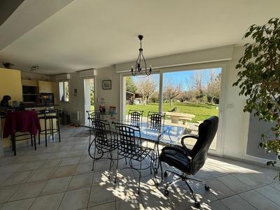 Maison - 192 m² - 5 pièces