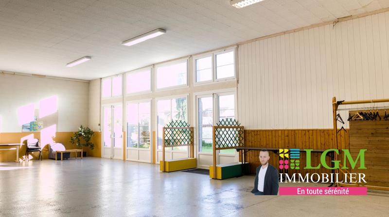 Maison - 310 m² - 6 pièces