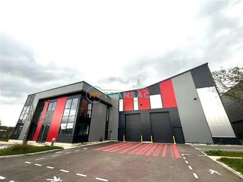 Local d'activité / Entrepôt - 1 826 m²