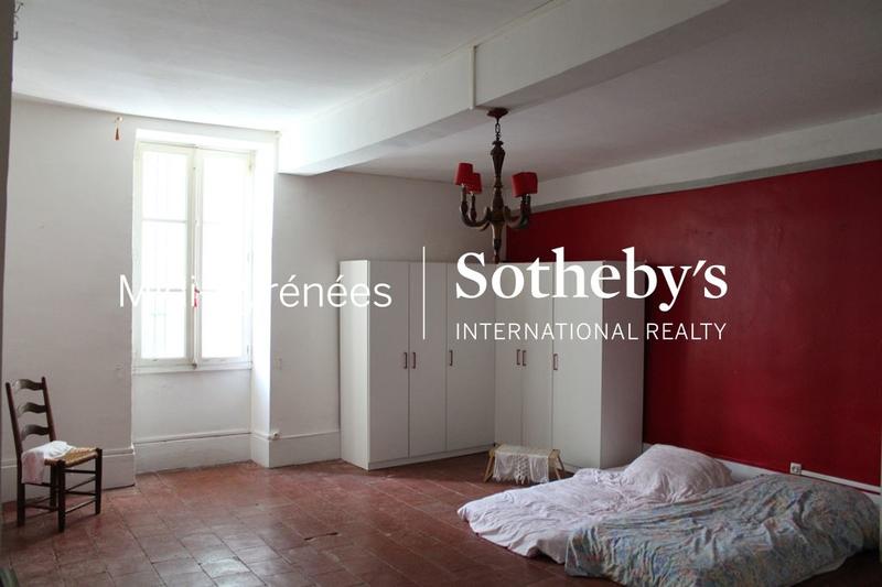 Maison de maîtres - 355 m² - 7 pièces