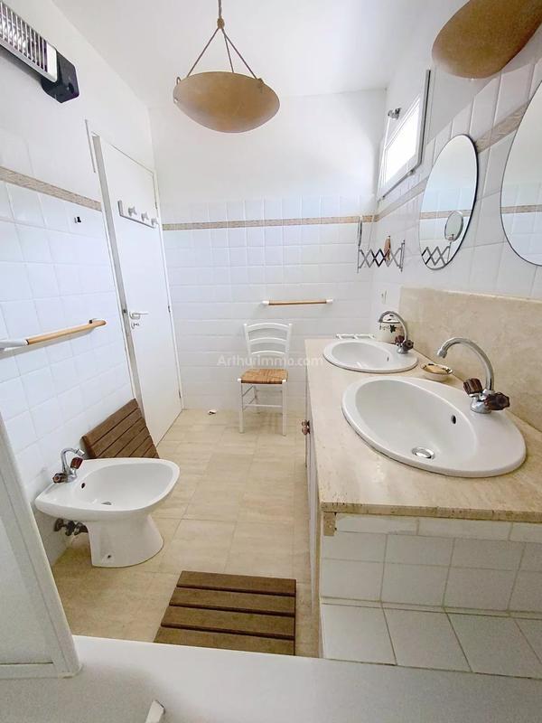 Appartement - 128 m² - 6 pièces