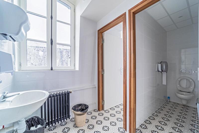 Bureau - 358 m² - 2 pièces