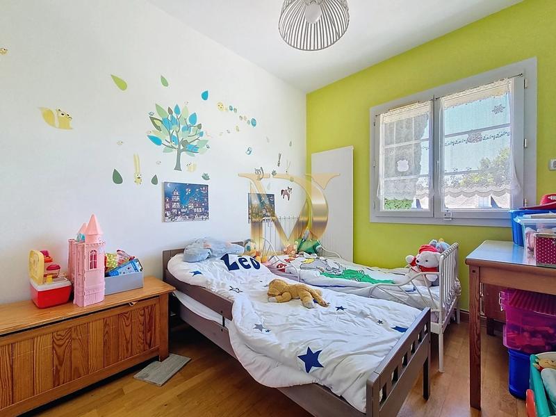 Maison - 227 m² - 10 pièces