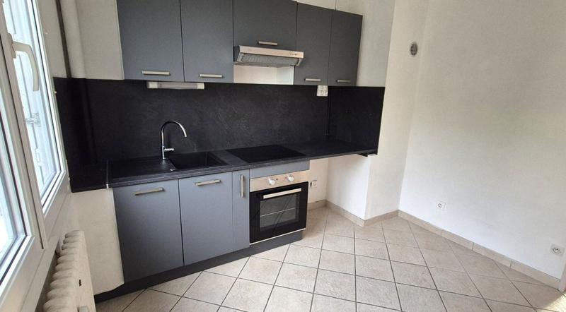 Appartement - 81 m² - 5 pièces