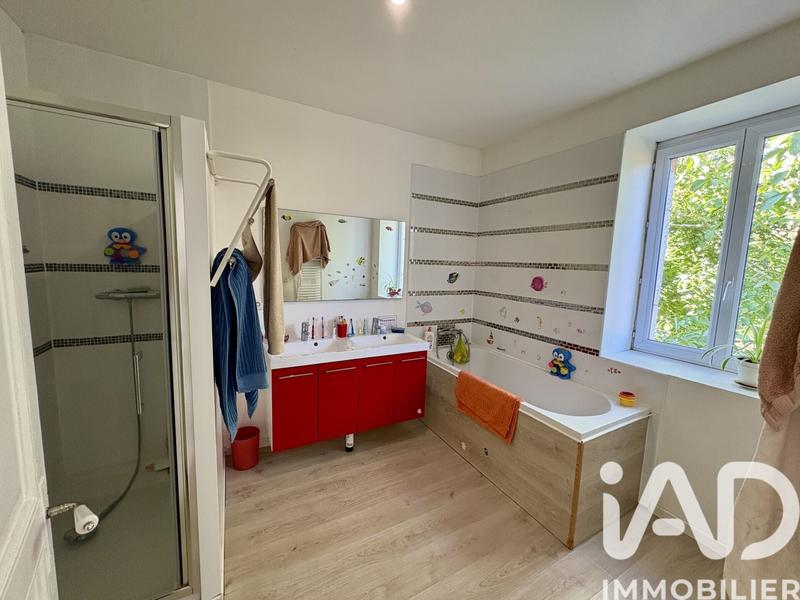 Maison - 345 m² - 8 pièces