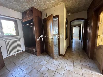 Maison - 200 m² - 8 pièces