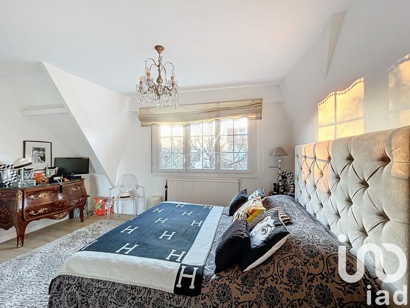 Maison - 190 m² - 8 pièces