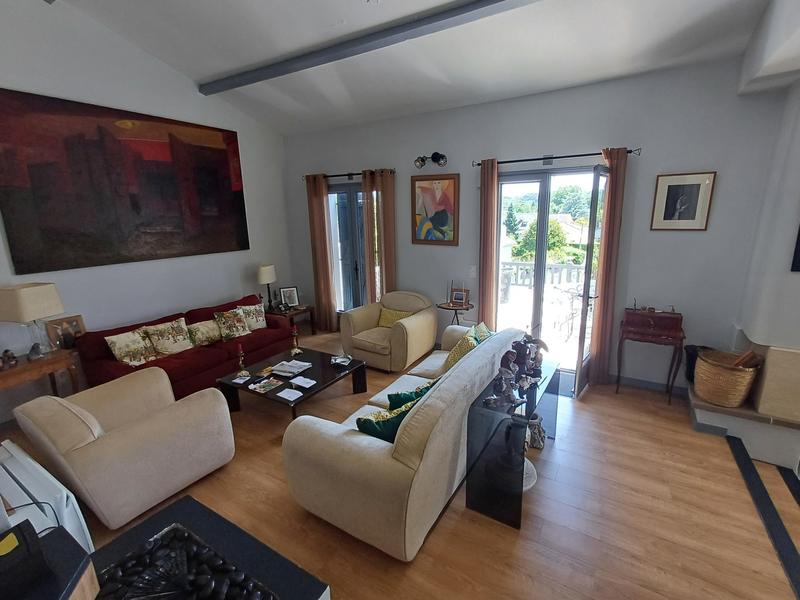 Maison ancienne - 182 m² - 7 pièces