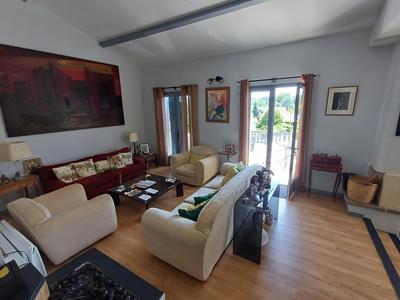 Maison ancienne - 182 m² - 7 pièces