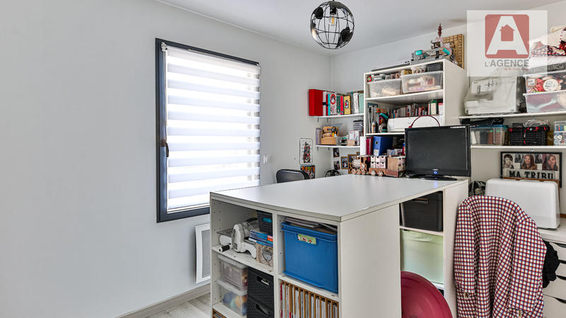 Maison - 93 m² - 4 pièces