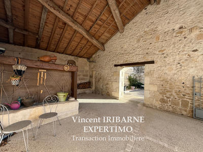 Maison - 202 m² - 7 pièces