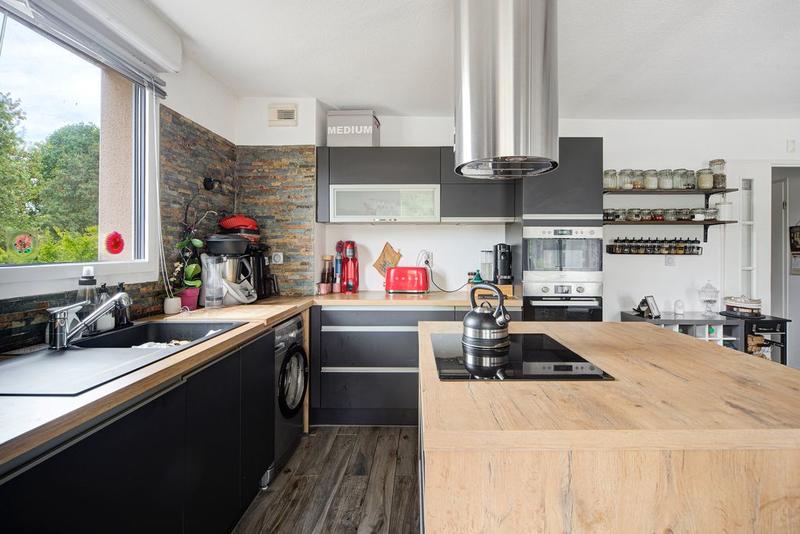 Appartement - 80 m² - 4 pièces