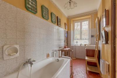 Maison - 409 m² - 13 pièces