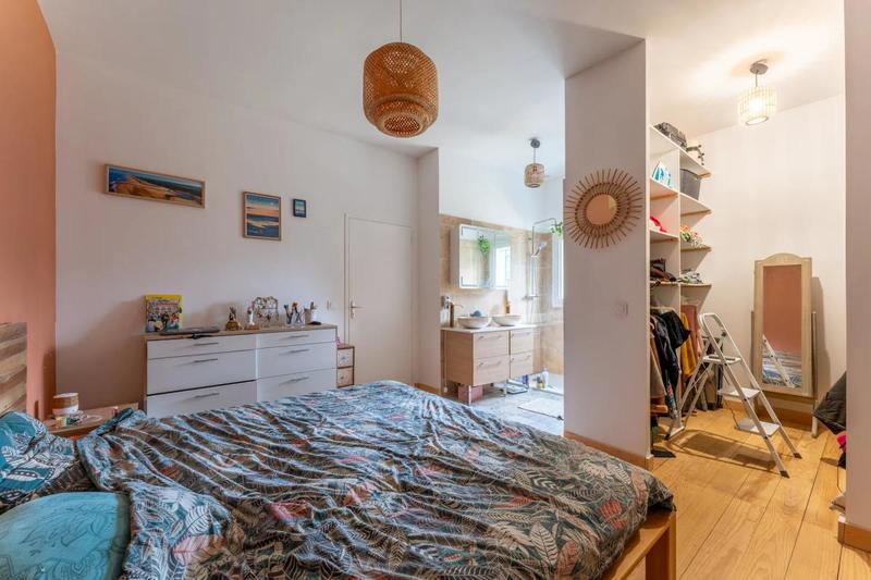 Maison - 140 m² - 5 pièces