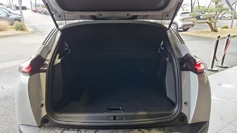 Peugeot 2008 II Hybrid 145 e-Dcs6 Allure