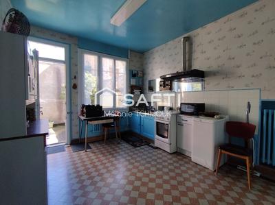 Maison - 96 m² - 5 pièces