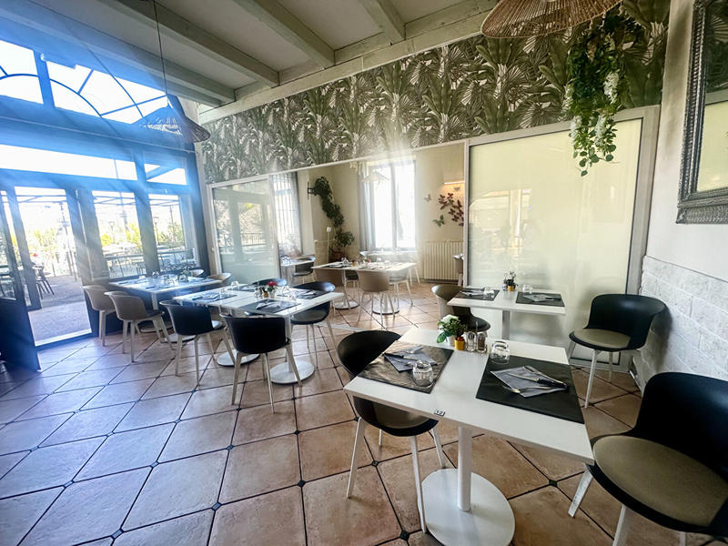 Fonds de commerce - 869 m²