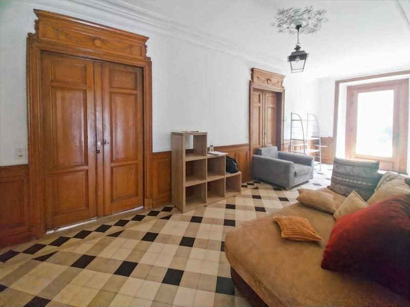 Maison - 320 m² - 10 pièces