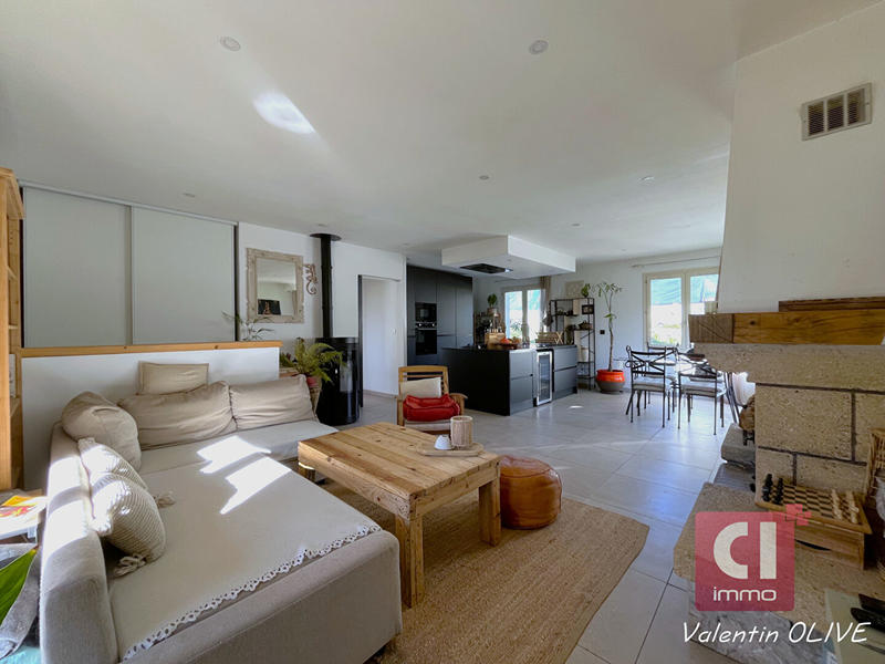 Maison - 93 m² - 4 pièces