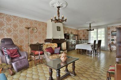 Maison - 176 m² - 8 pièces