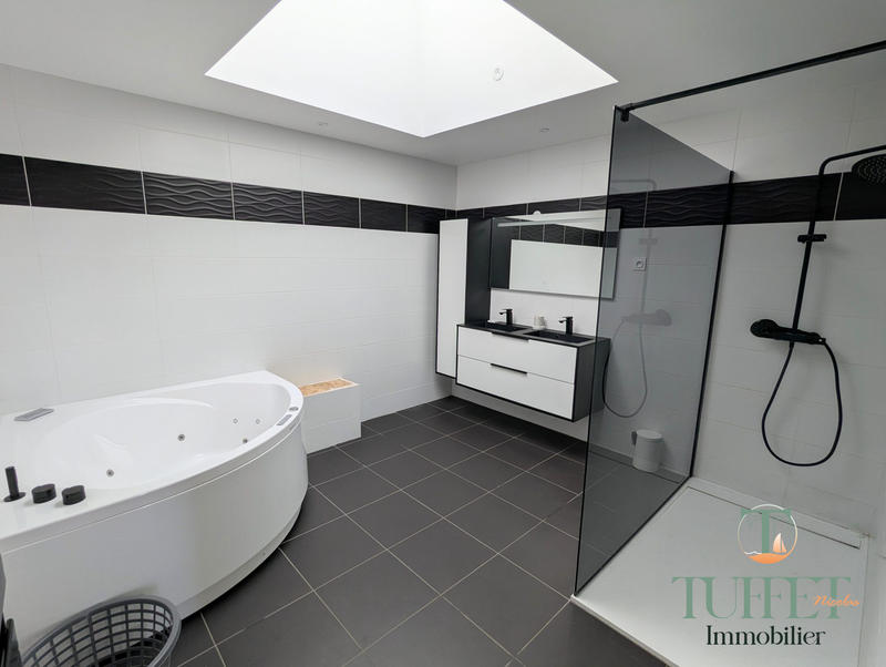 Maison ancienne - 103 m² - 6 pièces