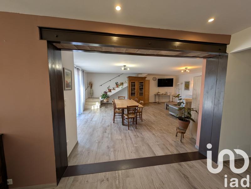 Maison - 279 m² - 9 pièces