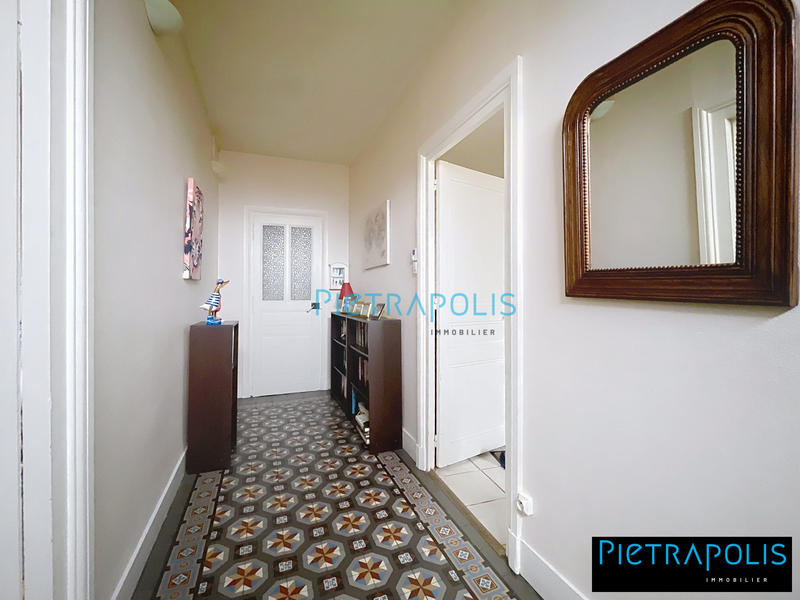 Maison ancienne - 223 m² - 8 pièces