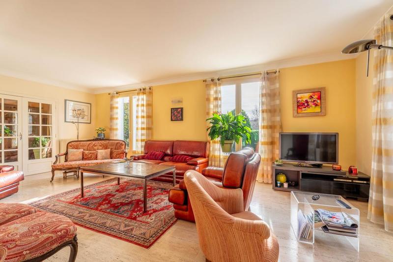 Maison - 180 m² - 6 pièces