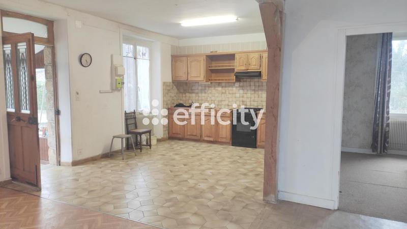 Maison - 185 m² - 8 pièces