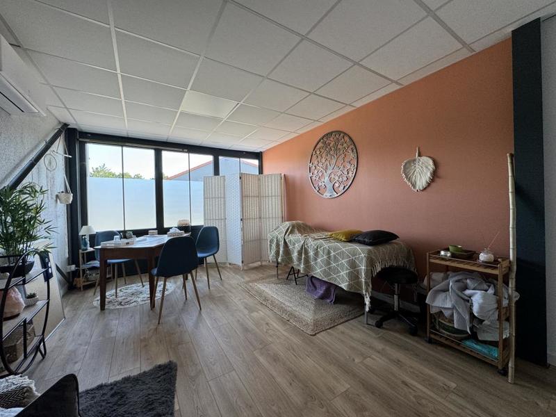 Bureau - 247 m² - 5 pièces