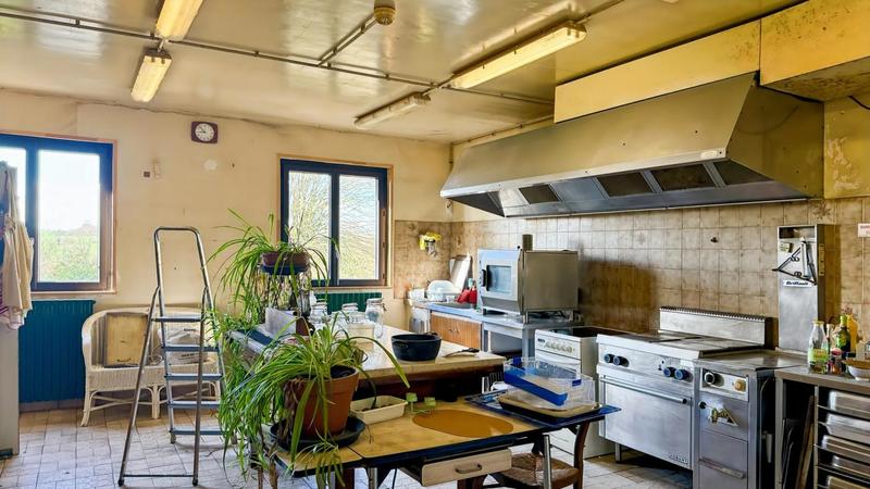 Demeure - 915 m² - 40 pièces