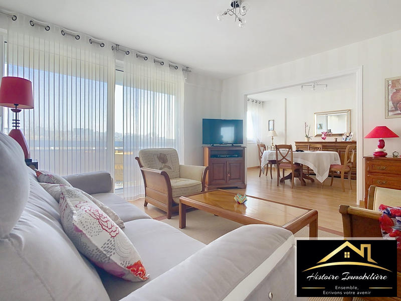 Appartement - 105 m² - 5 pièces