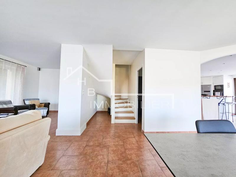Maison - 155 m² - 4 pièces