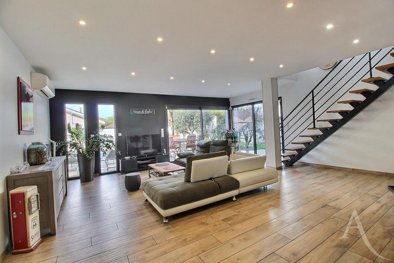 Maison - 150 m² - 6 pièces