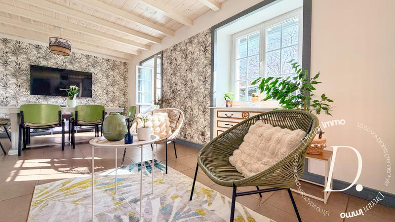 Maison - 211 m² - 7 pièces