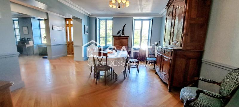 Maison de maîtres - 350 m² - 9 pièces