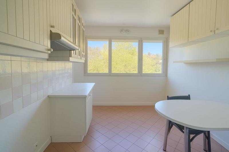 Appartement - 92 m² - 4 pièces