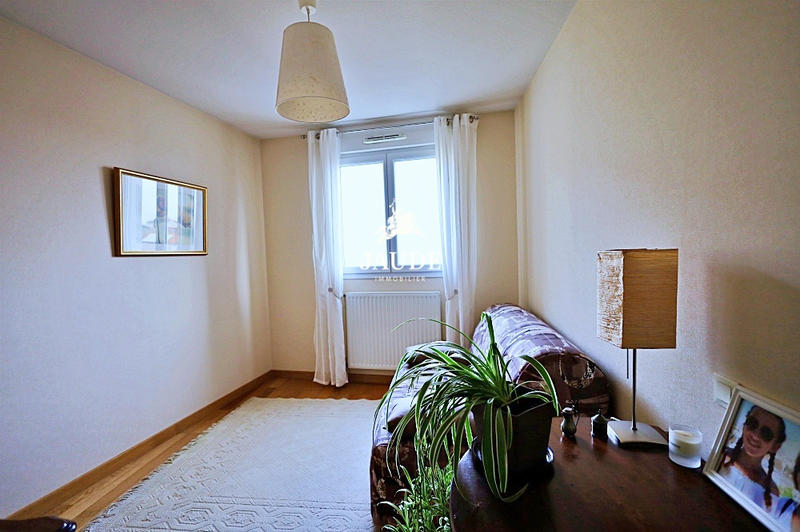 Appartement - 81 m² - 4 pièces
