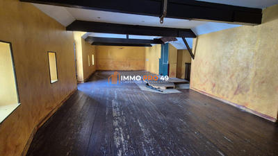 Local commercial - 200 m² - 5 pièces