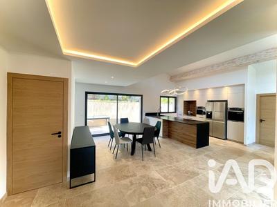 Maison - 126 m² - 6 pièces