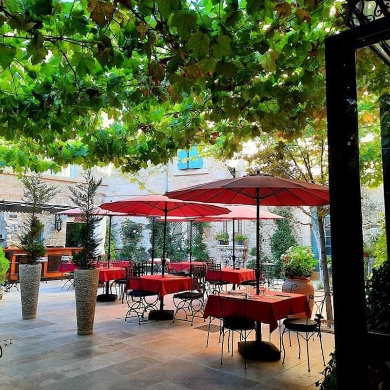 Demeure - 800 m² - 17 pièces