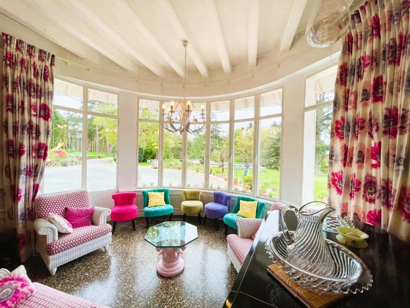 Manoir - 2 500 m² - 35 pièces