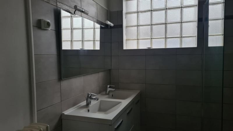 Maison - 260 m² - 10 pièces