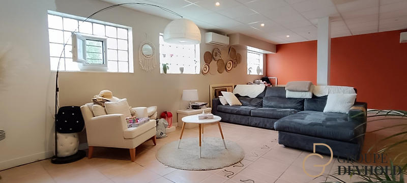 Maison - 278 m² - 8 pièces