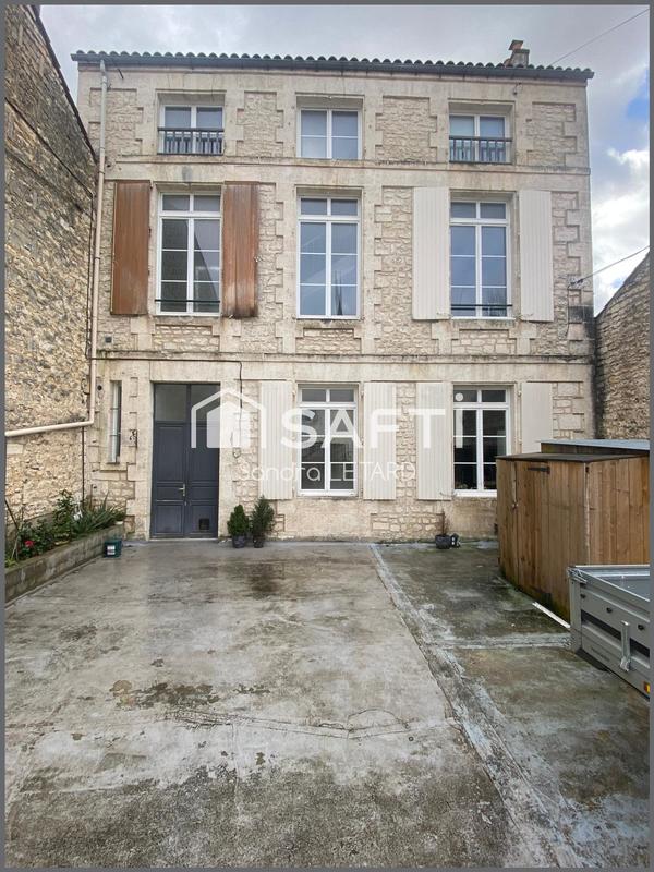 Maison - 221 m² - 9 pièces